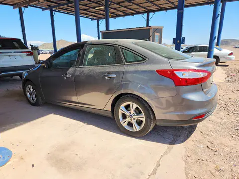 2014 Ford Focus VIN 1FADP3F2XEL129592 фото 2