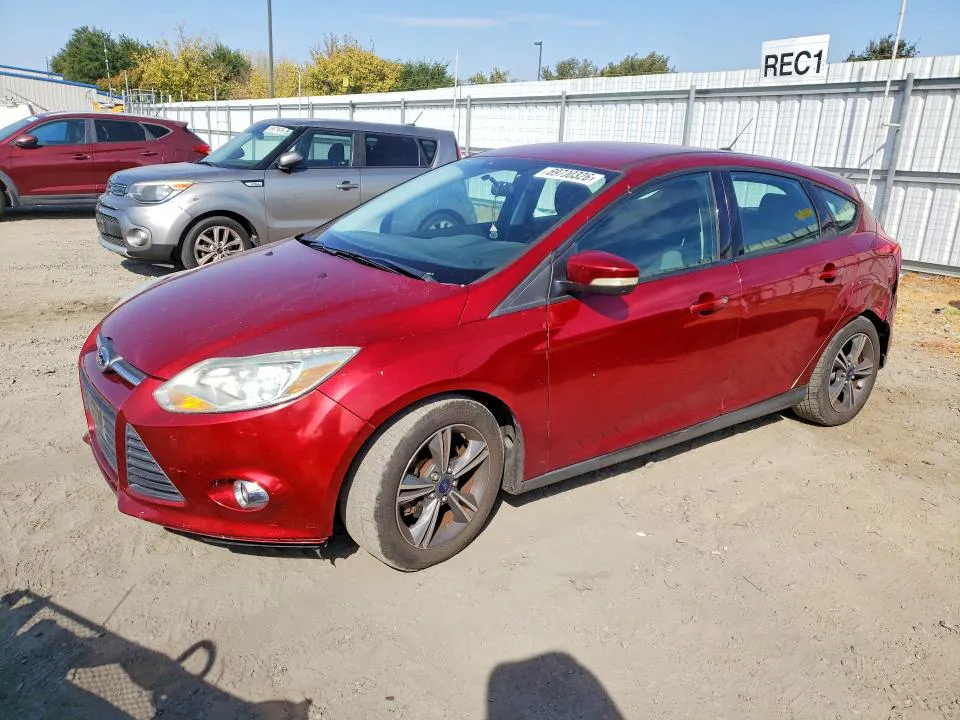 2014 Ford Focus VIN 1FADP3K25EL271516 фото 1