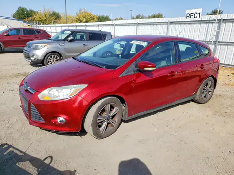 1FADP3K25EL271516 — 2014 Ford Focus, Задняя часть (Rear End), фото до ремонта
