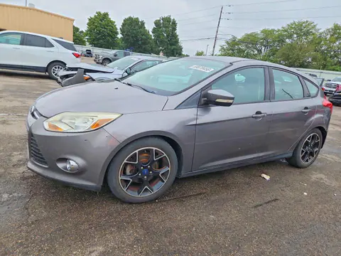 1FADP3K22EL166058 — 2014 Ford Focus, Боковая часть (Side), фото до ремонта