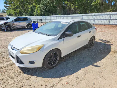 1FADP3E22EL357328 — 2014 Ford Focus, Мелкие вмятины и царапины (Minor Dent/Scratches), фото до ремонта