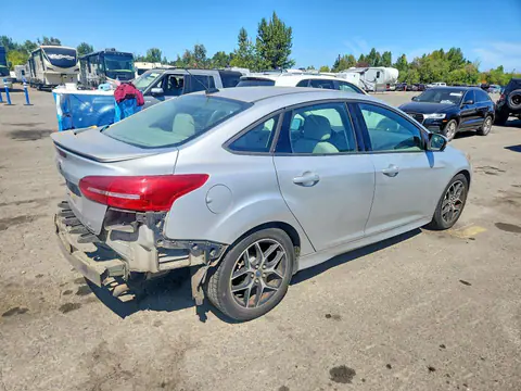 2015 Ford Focus VIN 1FADP3F20FL268017 фото 3