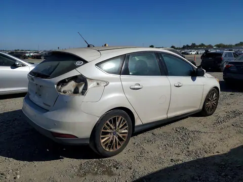 2015 Ford Focus VIN 1FADP3N21FL241667 фото 3