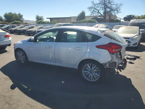 2015 Ford Focus VIN 1FADP3N26FL387126 фото 2