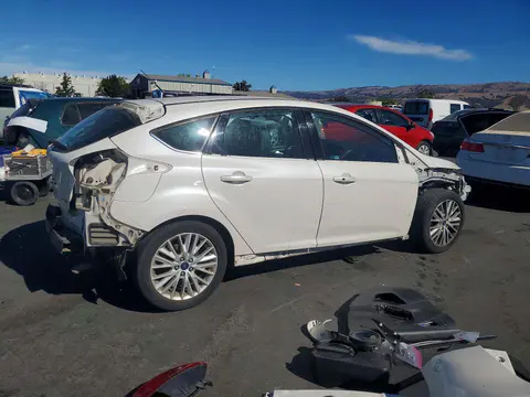 2015 Ford Focus VIN 1FADP3N26FL387126 фото 3