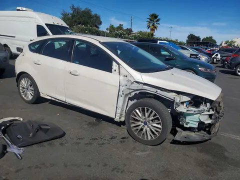 2015 Ford Focus VIN 1FADP3N26FL387126 фото 4