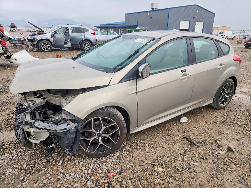 2015 FORD FOCUS VIN 1FADP3K2XFL324115 фото 1