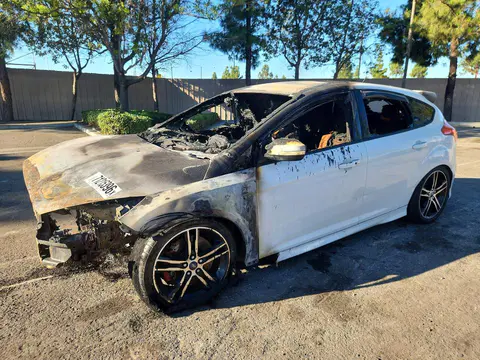 1FADP3L99FL358106 — 2015 Ford Focus, Пожар (Burn), фото до ремонта