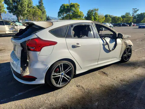 2015 Ford Focus VIN 1FADP3L99FL358106 фото 3
