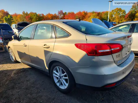 1FADP3F22FL227288 — 2015 Ford Focus, фото 2 с аукциона Copart 20.10.2026, Мелкие вмятины и царапины