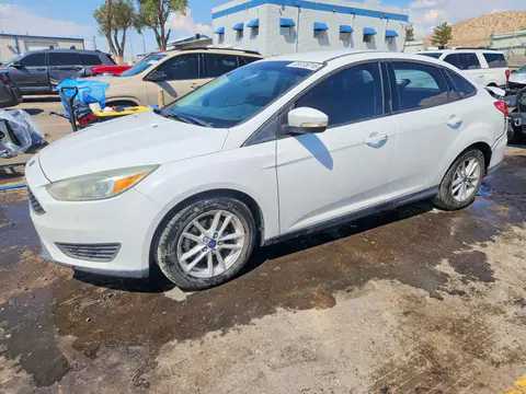 1FADP3F20GL352890 — 2016 Ford Focus, Град (Hail), фото до ремонта