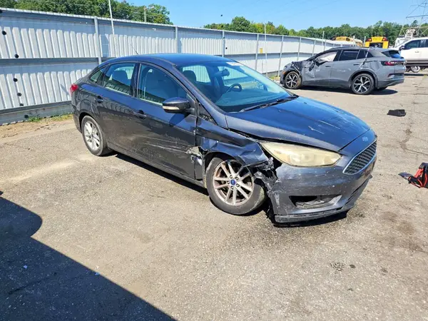 1FADP3F20GL377417 — 2016 Ford Focus, фото 4 с аукциона Copart, Боковая часть