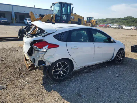 2016 Ford Focus VIN 1FADP3K20GL368528 фото 3