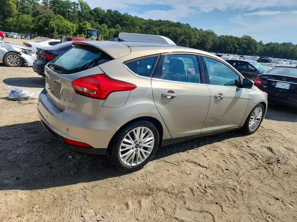 1FADP3N28GL320299 — 2016 Ford Focus, фото 3 с аукциона Copart, Подтопление