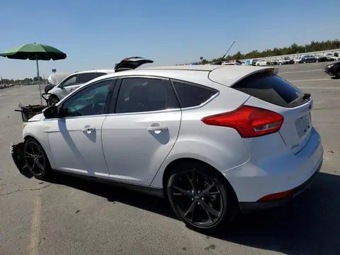 2016 Ford Focus VIN 1FADP3N27GL362978 фото 2