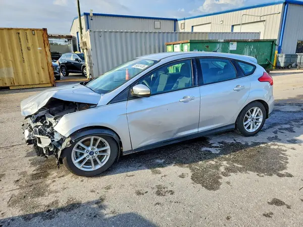 1FADP3K29GL376871 — 2016 Ford Focus, Передняя часть (Front End), фото до ремонта
