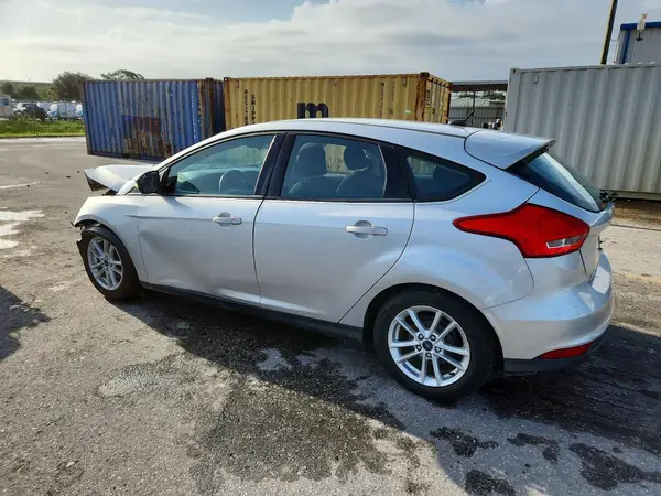 1FADP3K29GL376871 — 2016 Ford Focus, фото 2 с аукциона Copart 01.10.2026, Передняя часть