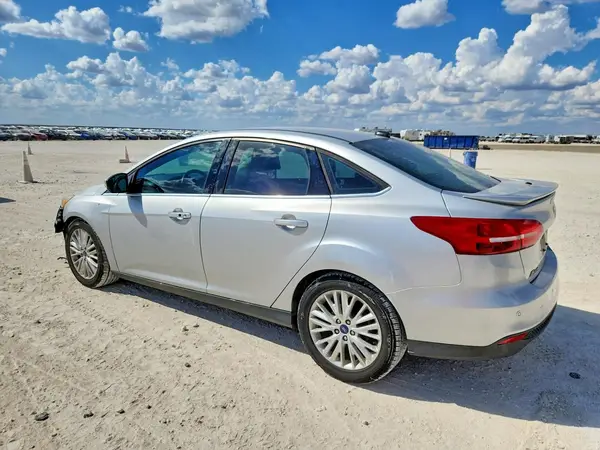 1FADP3J2XGL360518 — 2016 Ford Focus, фото 2 с аукциона Copart 01.10.2026, Передняя часть