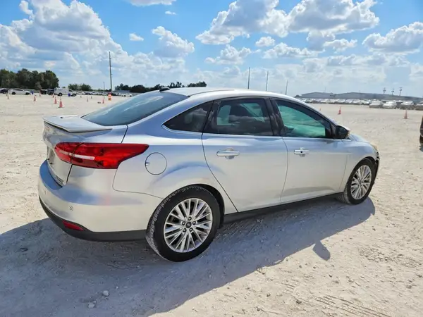 1FADP3J2XGL360518 — 2016 Ford Focus, фото 3 с аукциона Copart 01.10.2026, Передняя часть