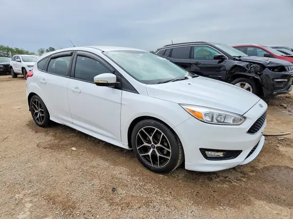 1FADP3K2XGL229121 — 2016 Ford Focus, фото 4 с аукциона Copart, Задняя часть