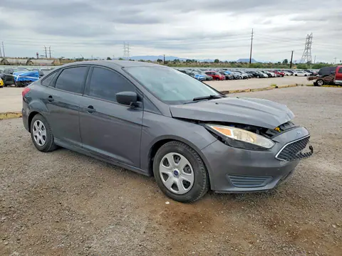2016 Ford Focus VIN 1FADP3E25GL369136 фото 4
