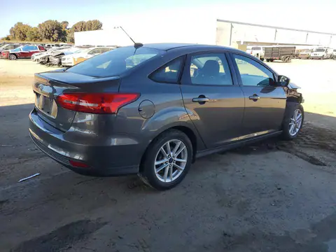 2016 Ford Focus VIN 1FADP3F27GL254634 фото 3