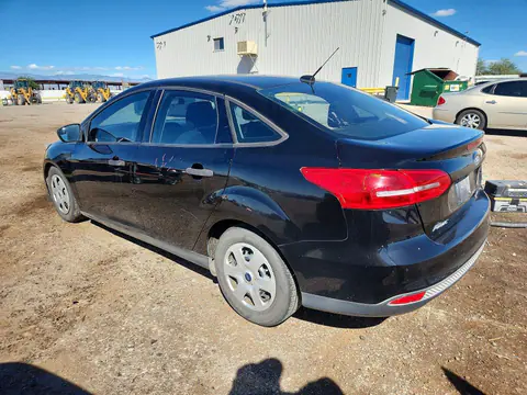 2016 Ford Focus VIN 1FADP3E27GL360440 фото 2