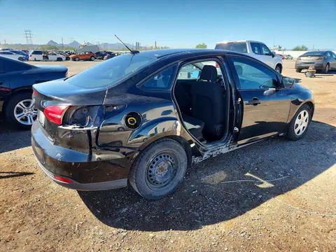 2016 Ford Focus VIN 1FADP3E27GL360440 фото 3