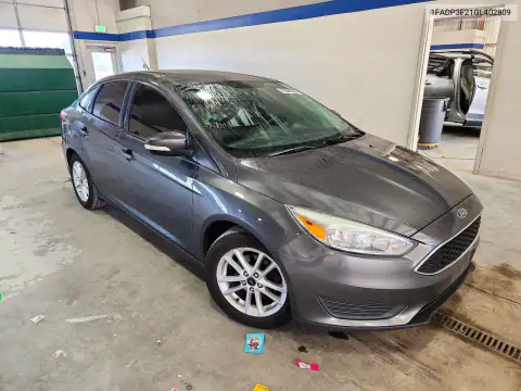 1FADP3F21GL402809 — 2016 Ford Focus, фото 4 с аукциона Copart, Передняя часть