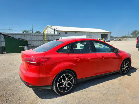 2017 Ford Focus VIN 1FADP3H23HL264429 фото 3