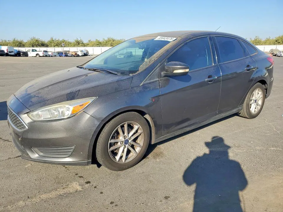 2017 Ford Focus VIN 1FADP3F26HL285715 фото 1