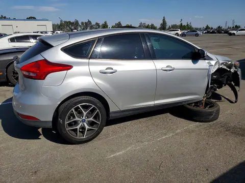 2017 Ford Focus VIN 1FADP3M21HL290419 фото 3