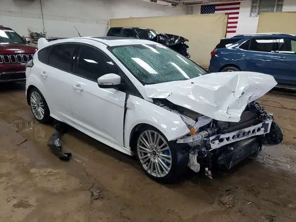 WF0DP3THXH4120874 — 2017 Ford Focus, фото 4 с аукциона Copart, Передняя часть