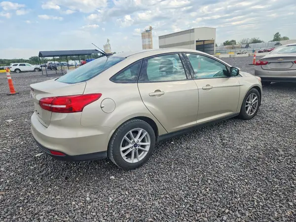 1FADP3F24HL295790 — 2017 Ford Focus, фото 3 с аукциона Copart 13.10.2026, Град