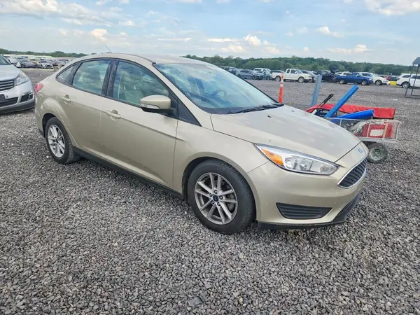 1FADP3F24HL295790 — 2017 Ford Focus, фото 4 с аукциона Copart 13.10.2026, Град