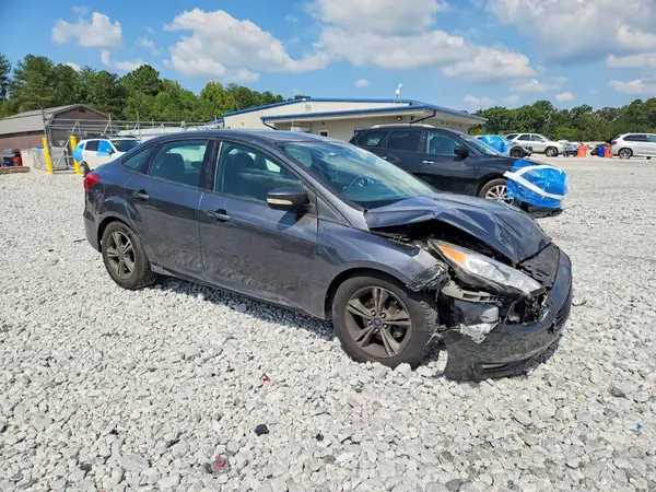 1FADP3FE2HL281803 — 2017 Ford Focus, фото 4 с аукциона Copart, Передняя часть