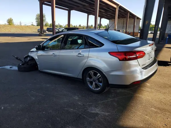 1FADP3FE3HL292924 — 2017 Ford Focus, фото 2 с аукциона Copart, Передняя часть