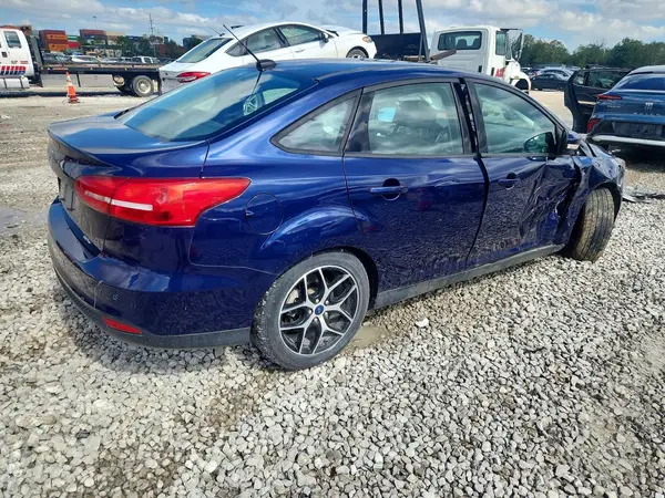 1FADP3H25HL229150 — 2017 Ford Focus, фото 3 с аукциона Copart 02.10.2026, Передняя часть