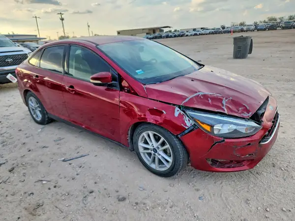 1FADP3F23HL347667 — 2017 Ford Focus, фото 4 с аукциона Copart 08.10.2026, Передняя часть