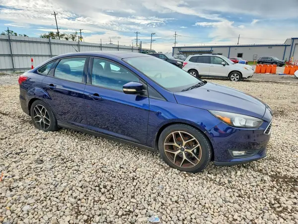 1FADP3H29HL213274 — 2017 Ford Focus, фото 4 с аукциона Copart 02.10.2026, Мелкие вмятины и царапины