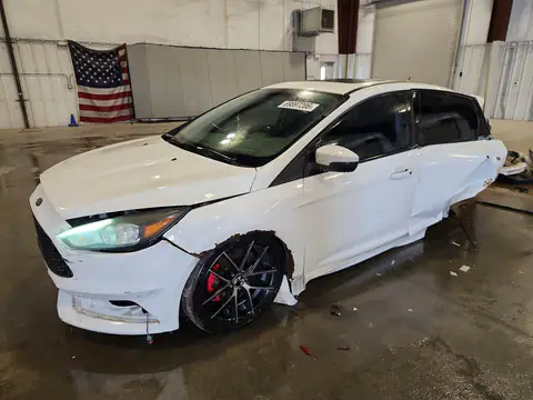 1FADP3L96HL214774 — 2017 Ford Focus, Боковая часть, фото до ремонта