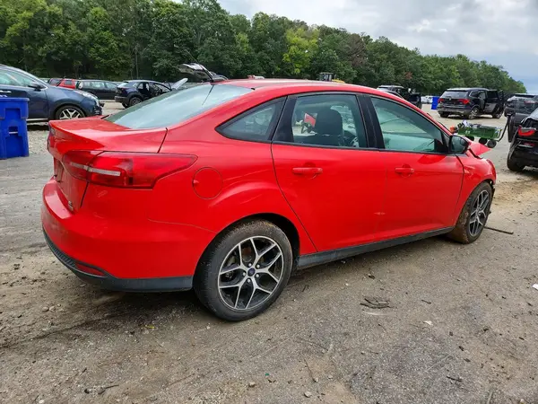 1FADP3FE2HL336864 — 2017 Ford Focus, фото 3 с аукциона Copart, Передняя часть