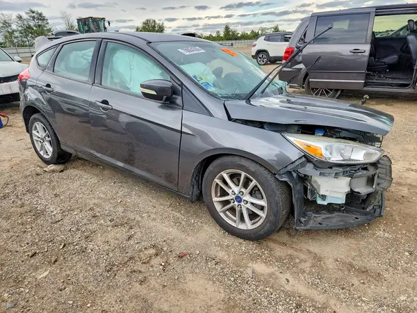 1FADP3K22HL302564 — 2017 Ford Focus, фото 4 с аукциона Copart, Боковая часть