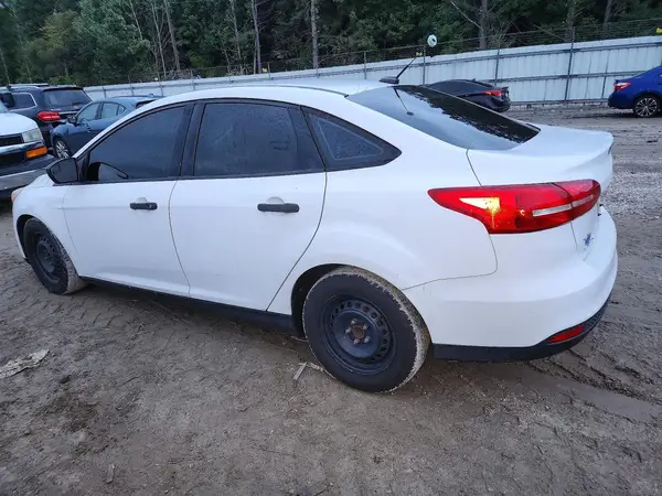 1FADP3E25HL257700 — 2017 Ford Focus, фото 2 с аукциона Copart 06.10.2026, Подтопление