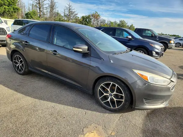 1FADP3E21HL261940 — 2017 Ford Focus, фото 4 с аукциона Copart 14.10.2026, Мелкие вмятины и царапины