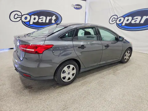 2017 Ford Focus VIN 1FADP3E24HL235963 фото 3