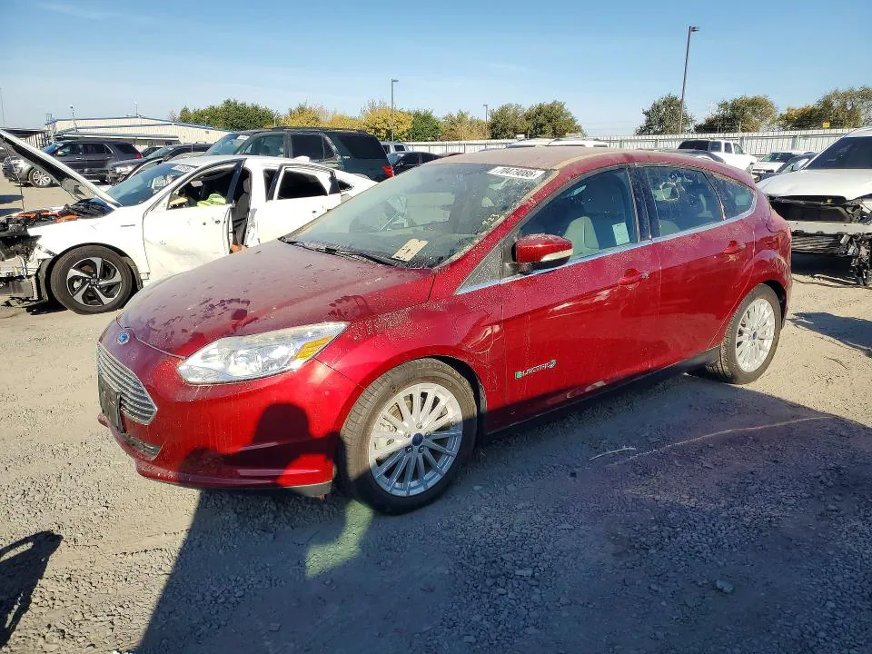 2017 Ford Focus VIN 1FADP3R44HL263791 фото 1