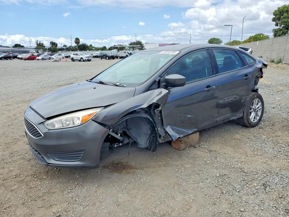 2018 Ford Focus VIN 1FADP3F29JL315117 фото 1