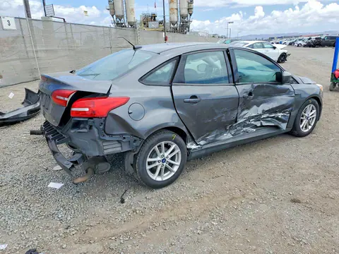 2018 Ford Focus VIN 1FADP3F29JL315117 фото 3