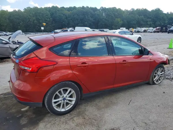 1FADP3K21JL243013 — 2018 Ford Focus, фото 3 с аукциона Copart, Передняя часть